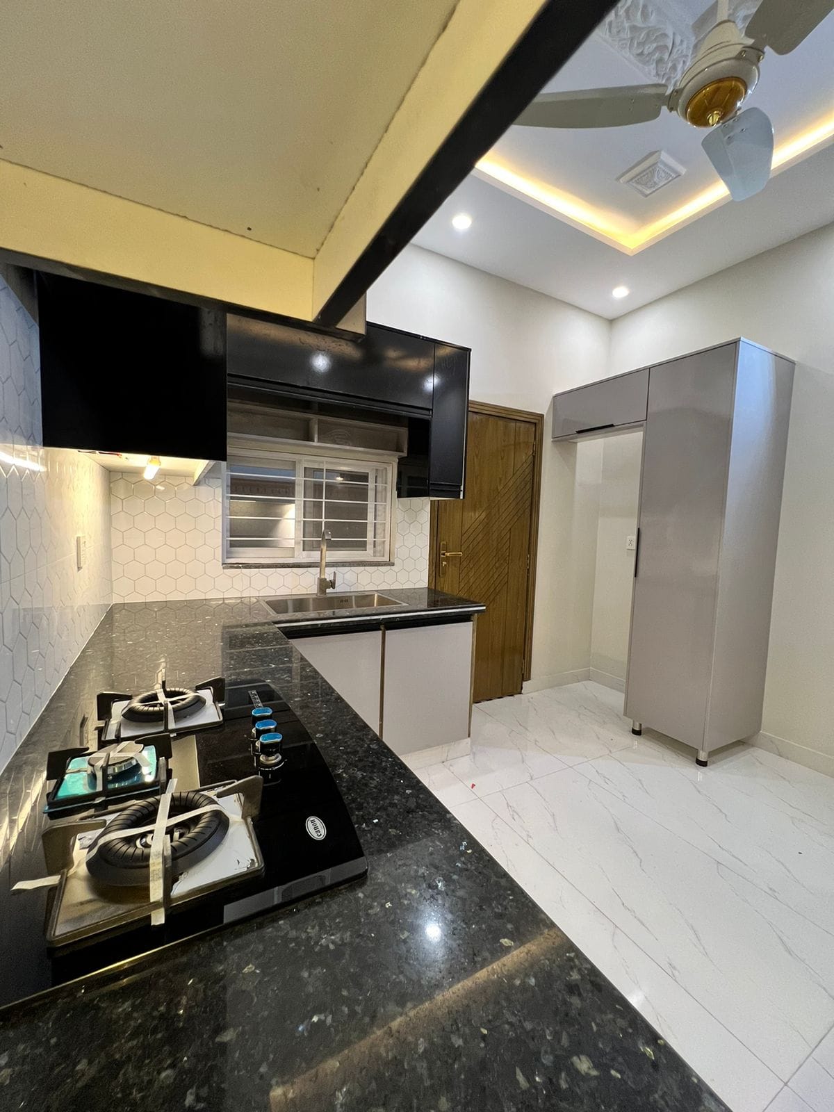 10 Marla Spanish House For Sale (13)