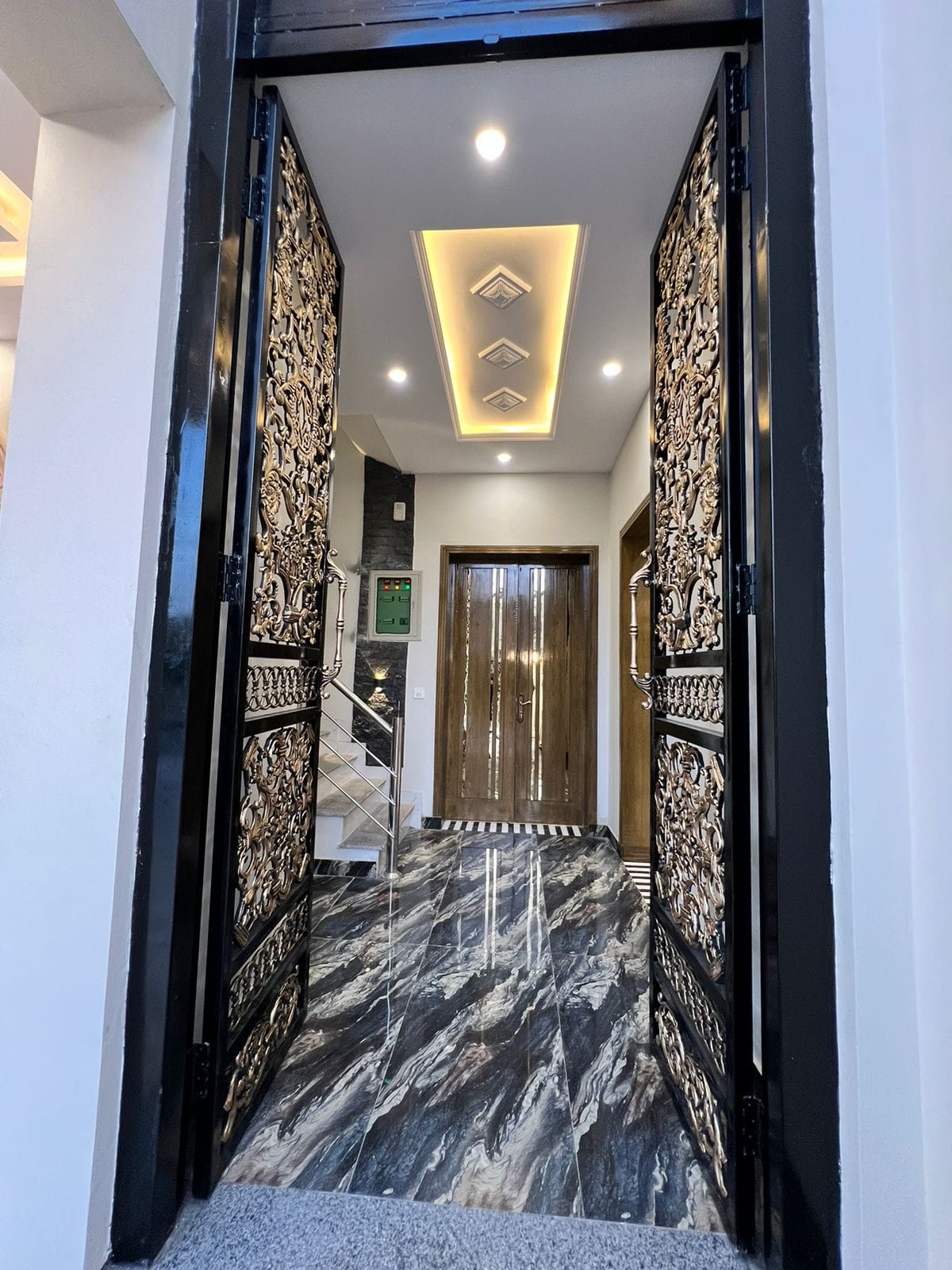 10 Marla Spanish House For Sale (14)