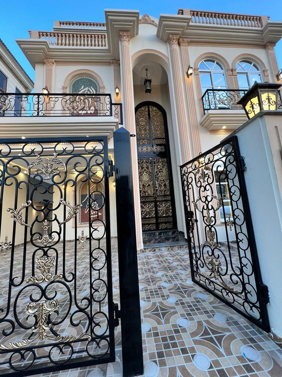 10 Marla Spanish House For Sale (16)