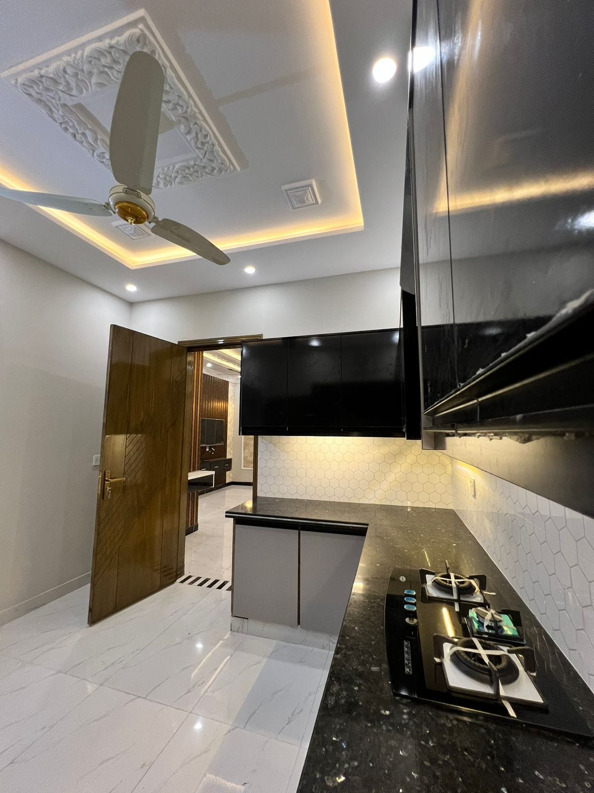 10 Marla Spanish House For Sale (20)