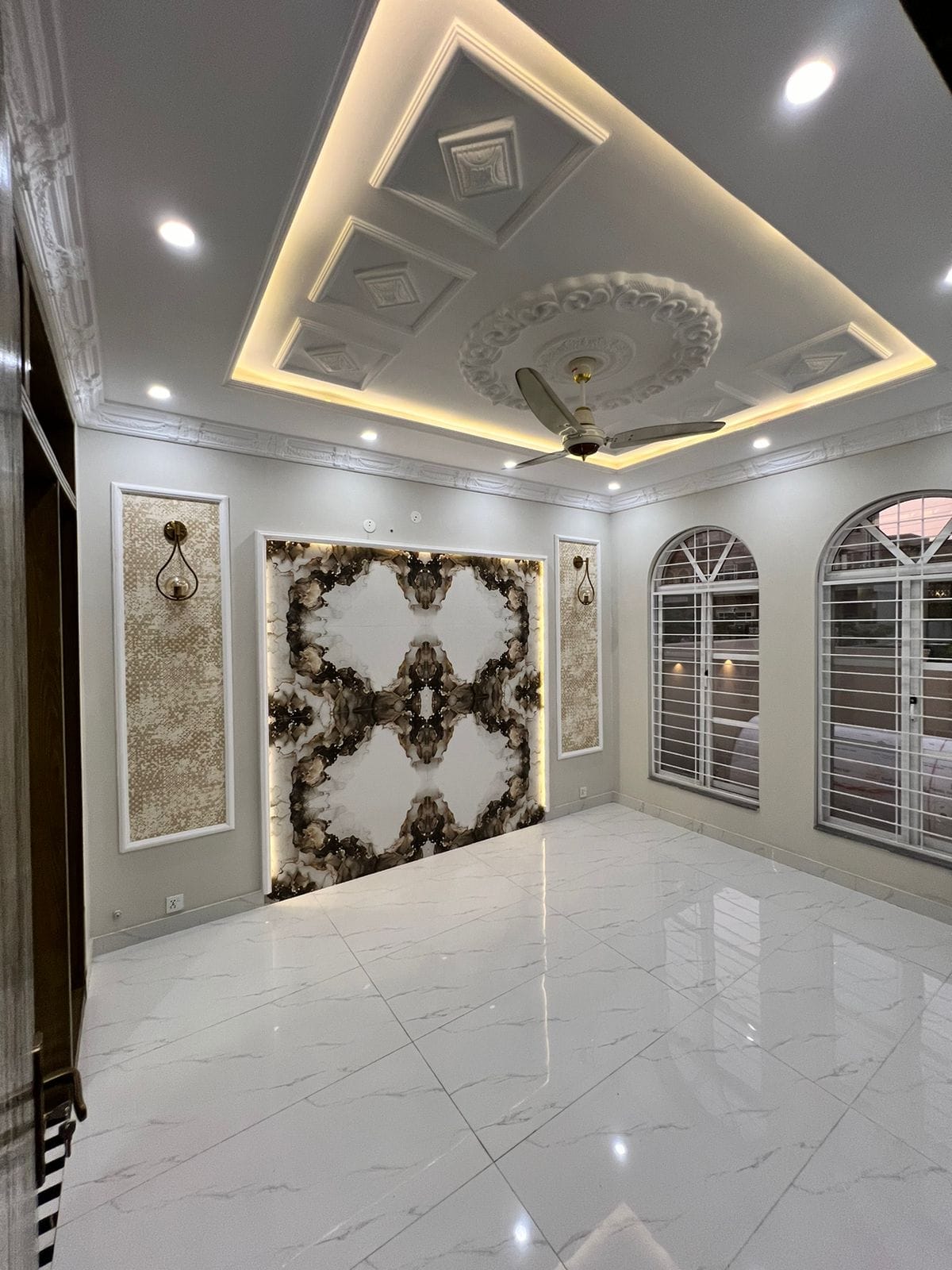 10 Marla Spanish House For Sale (7)