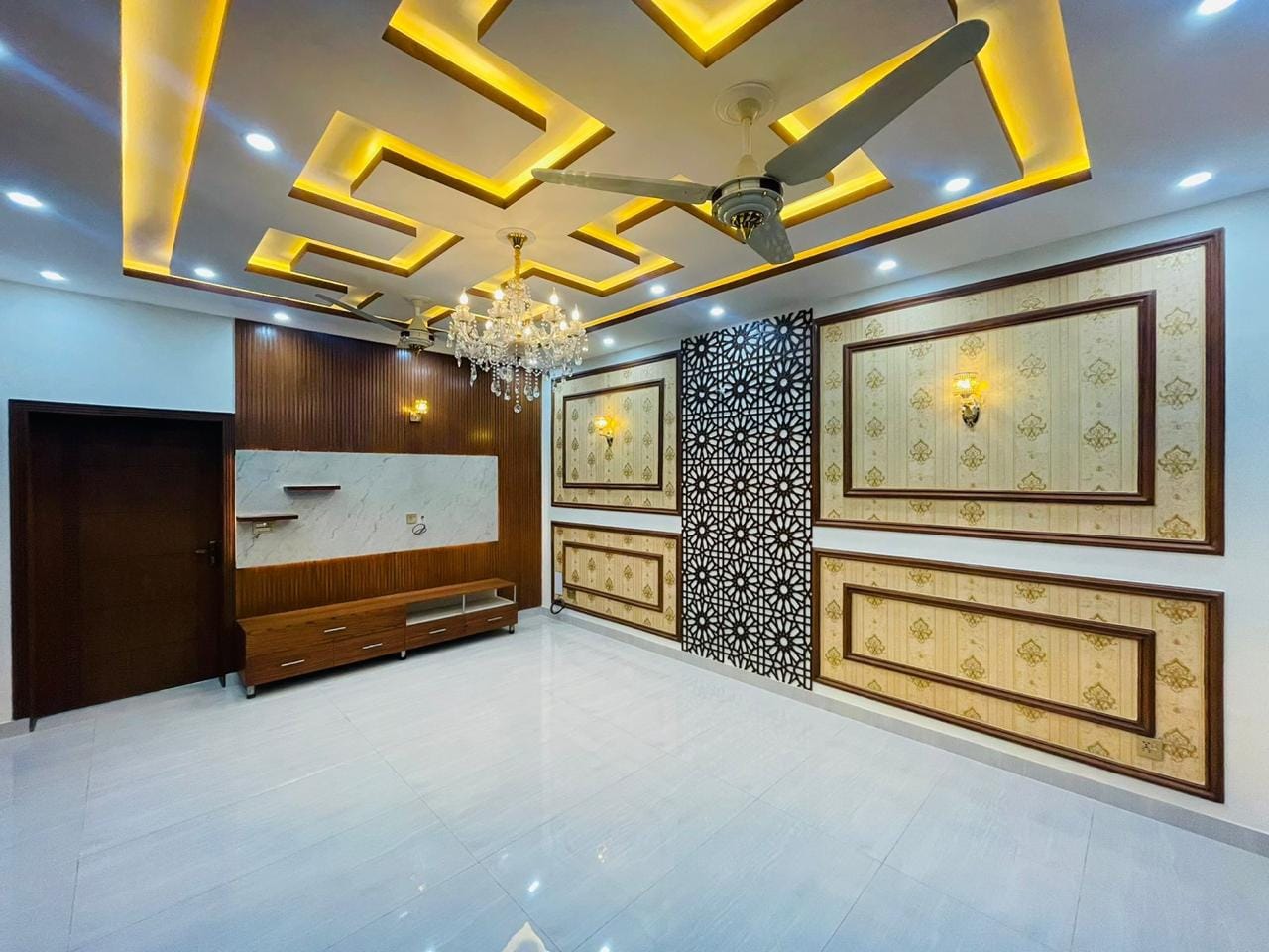 10 marla spanish House for sale in Central Park Lahore (2)