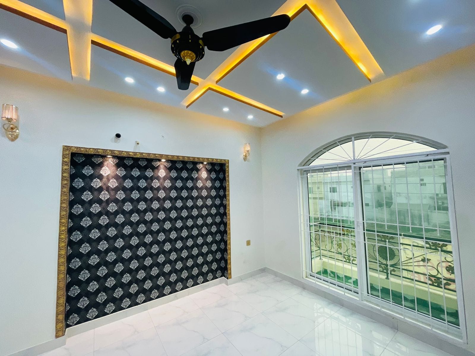 10 marla spanish House for sale in Central Park Lahore (4)