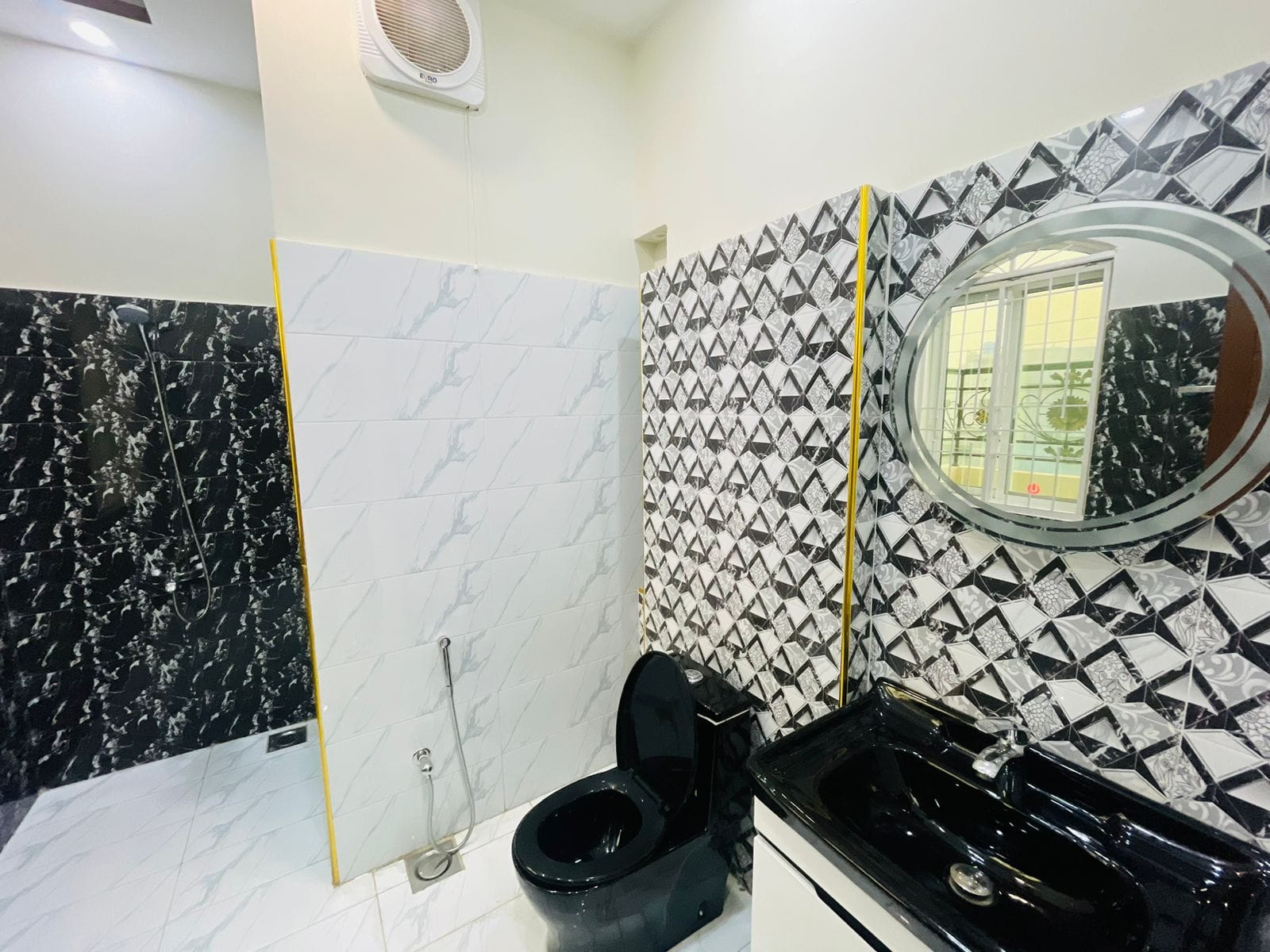 10 marla spanish House for sale in Central Park Lahore (5)