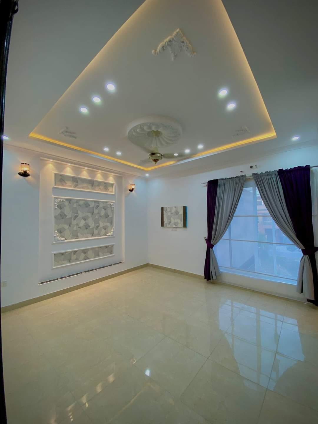 10m house for sale h block central park lahore (2)