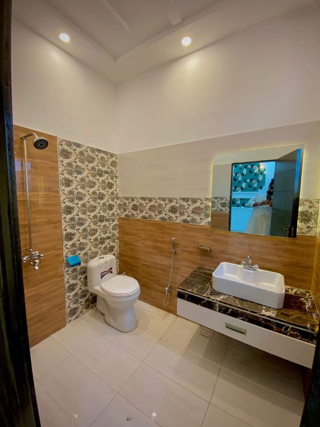 10m house for sale h block central park lahore (20)