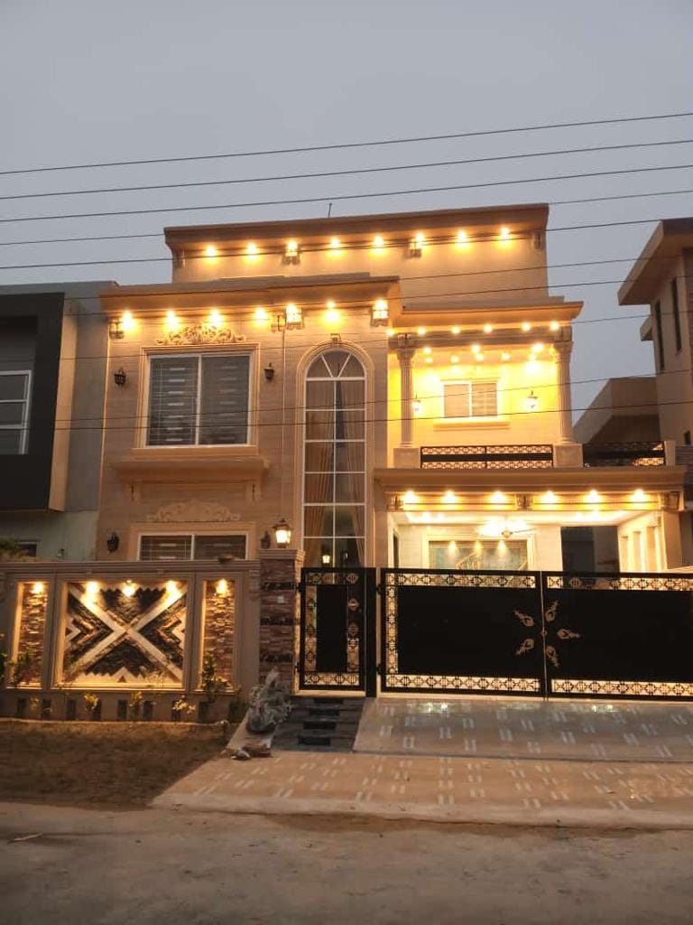 10m house for sale h block central park lahore (24)