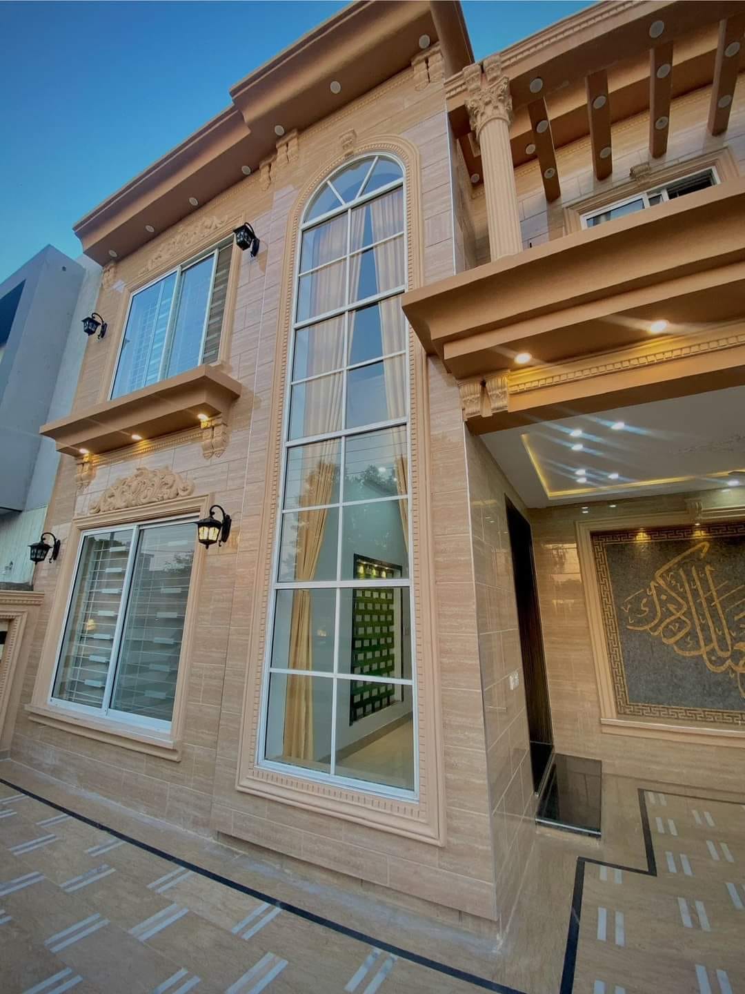 10m house for sale h block central park lahore (30)