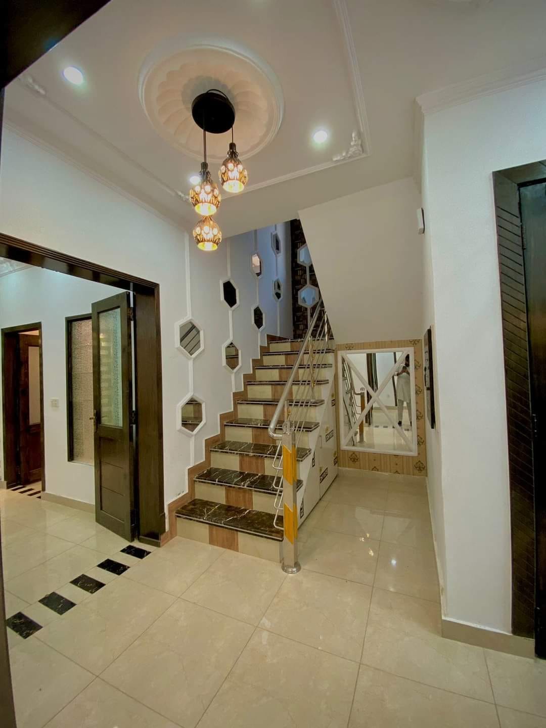 10m house for sale h block central park lahore (8)