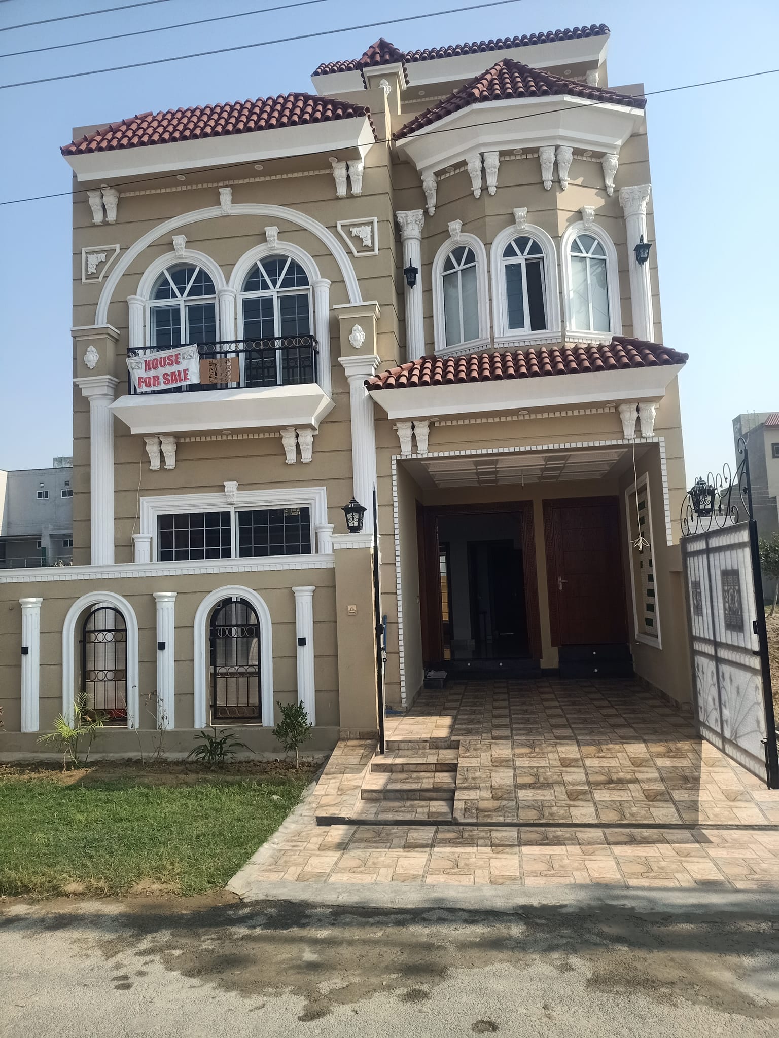 5m Spanish House For Sale in Central Park Housing Scheme Lahore (1)