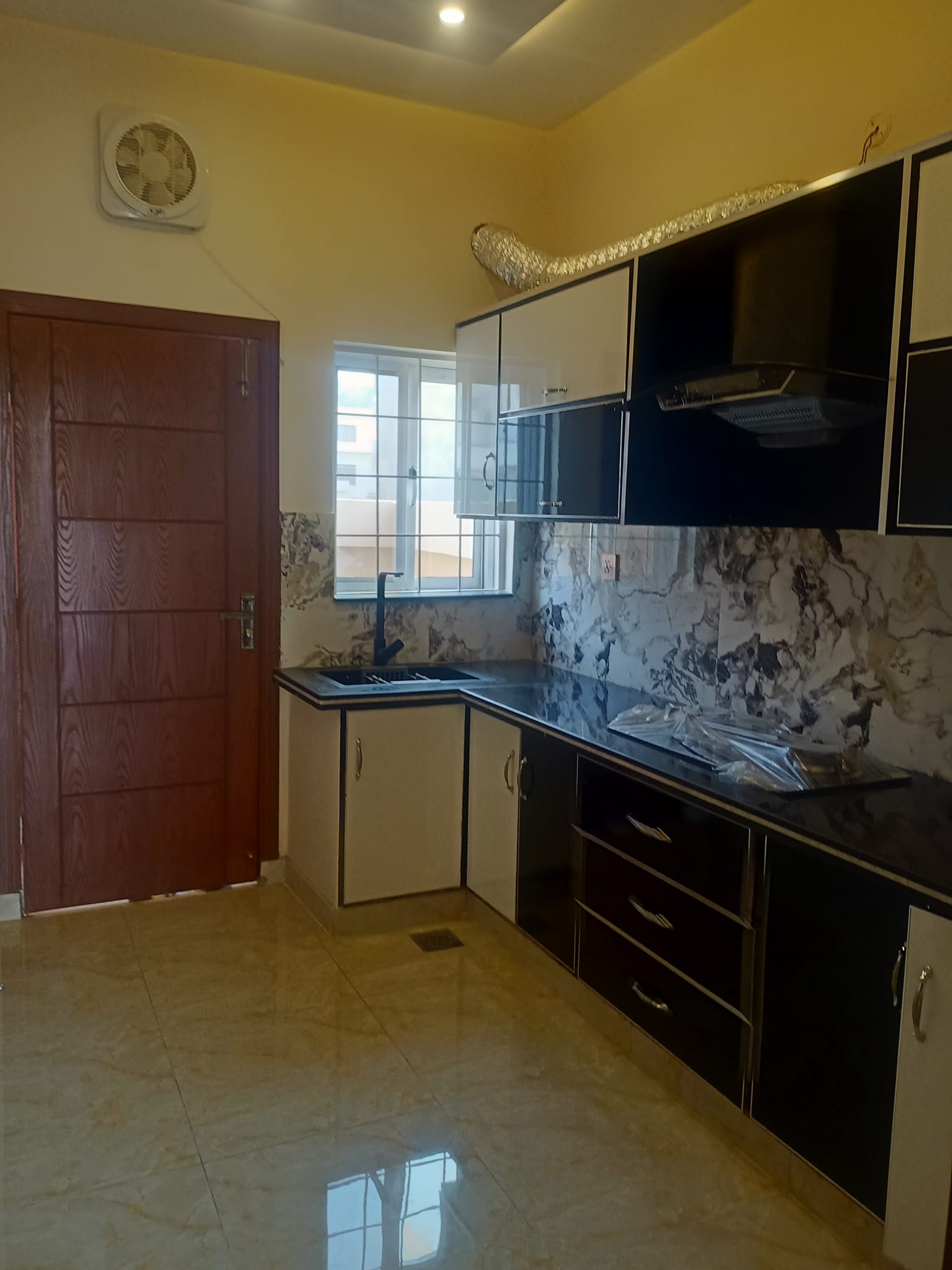 5m Spanish House For Sale in Central Park Housing Scheme Lahore (11)